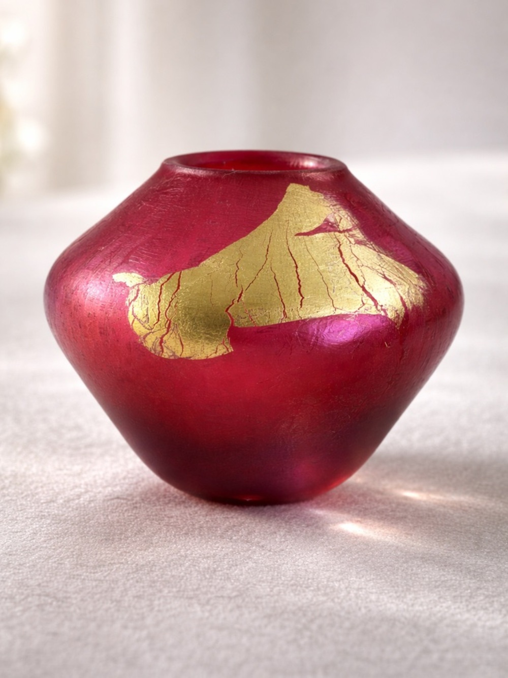 Eickholt 1991 Signed Art Glass Volcano Vase Iridescent Gold Leaf Studio Glass